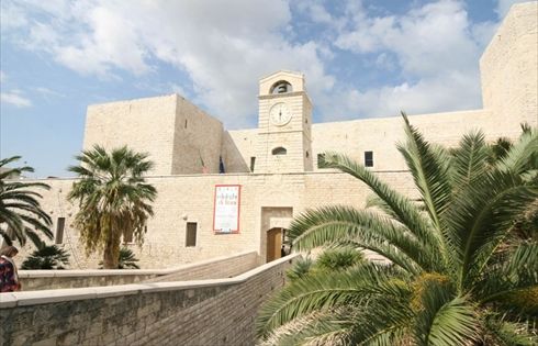 Castello di Trani ingresso