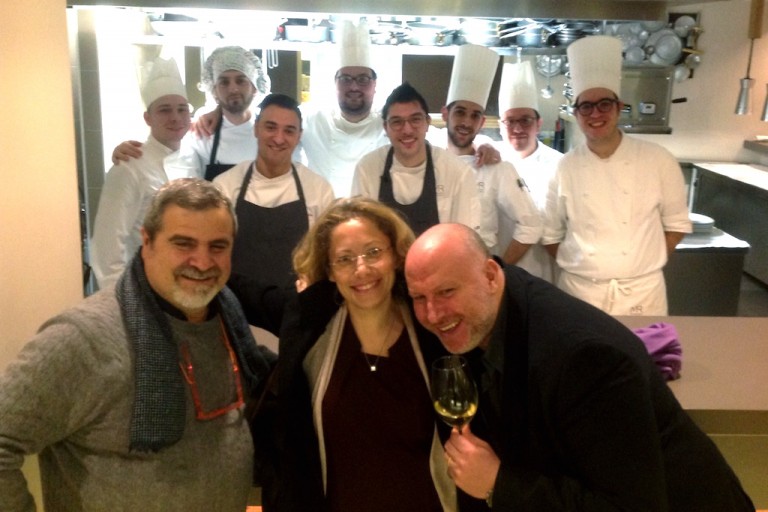 Amicizia in Cucina, la cena tra esperti che “morde” la Puglia.