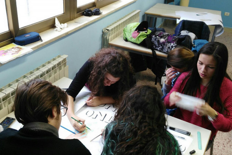 Educazione allo sviluppo globale tra i banchi di scuola.