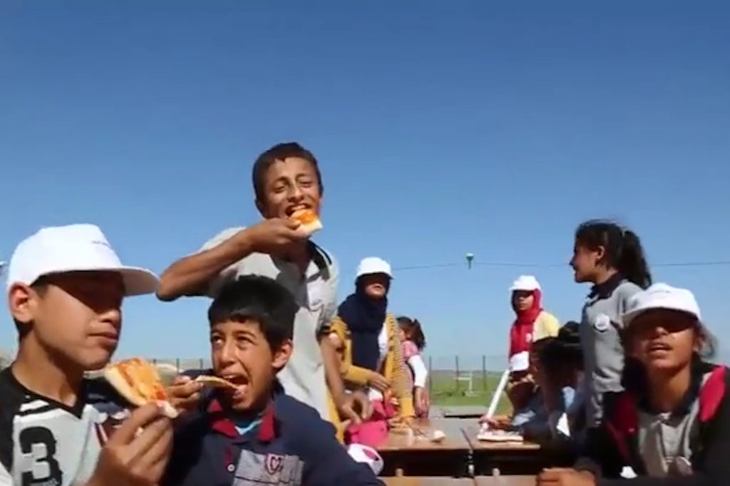 Eataly, la prima volta della pizza per oltre 400 bimbi turchi.