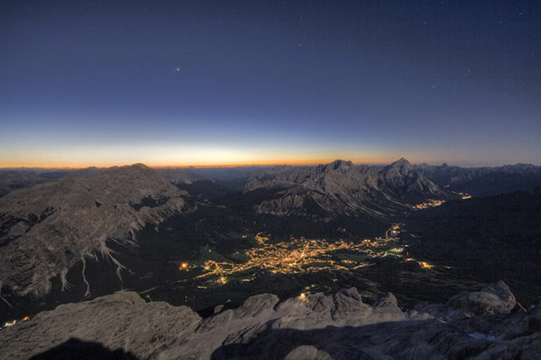 Cortina: cena sotto le stelle, pizza in quota e yoga all’alba.