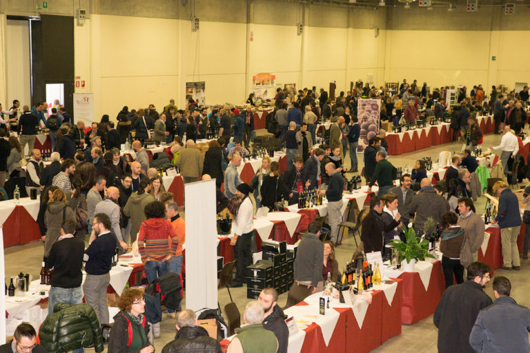 Sorgentedelvino, in scena a Piacenza i vini naturali d’Italia.