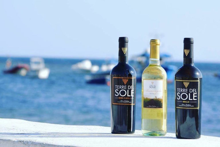 Mariangela, il bianco e il rosso Terre del Sole di casa Zerilli.