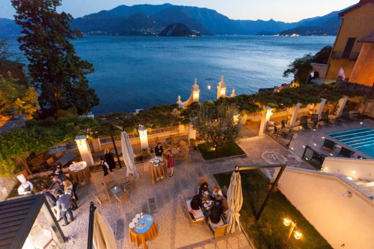 All’Hotel Royal Victoria si celebra la Festa della Regina.