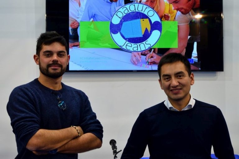 Jeans sostenibile, a Parma la startup di due giovani fisici.