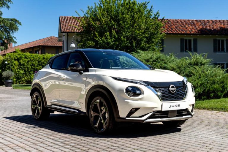 Nissan Juke: Compatta Crossover Tecnologica e Spaziosa, il Restyling che Sfida il Passato