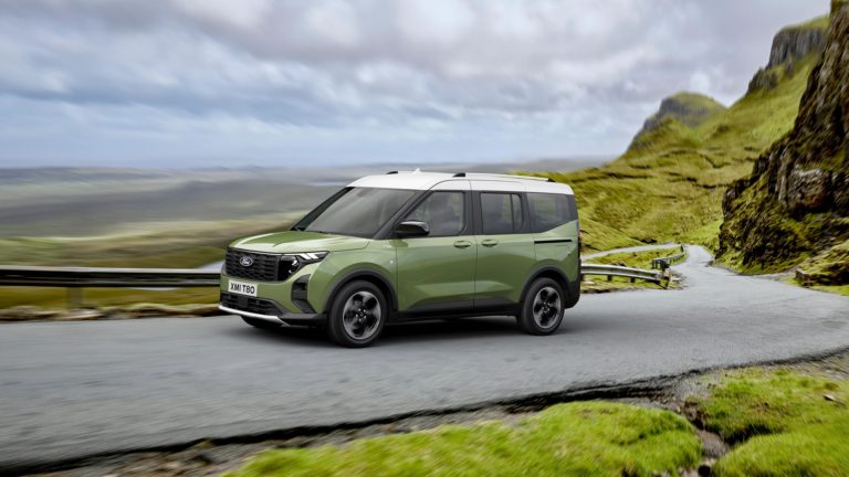 Nuovo Ford Tourneo Courier: Versatilità e Comfort