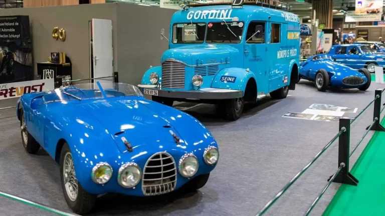 Retromobile 2023: Un Viaggio tra Miti del Passato e Innovazioni del Futuro