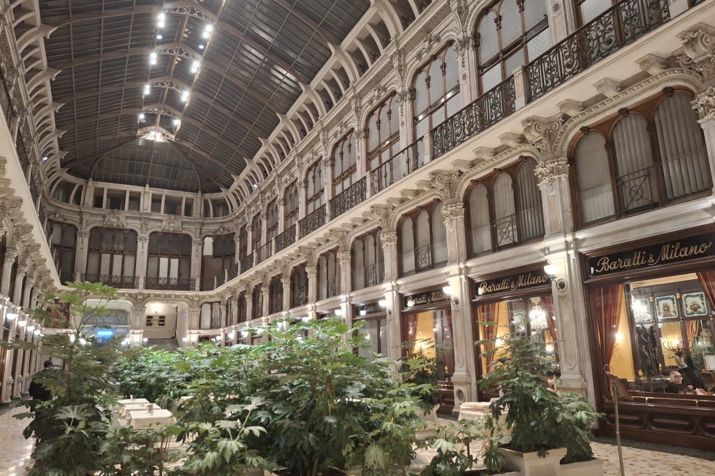 Galleria Subalpina, parte su cui si affaccia il Ristorante Baratti&Milano 