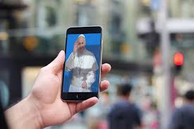 Papa Francesco sui social 