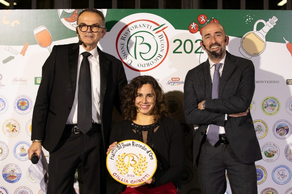 Giulia Ghiretti - piatto del buon ricordo d'oro