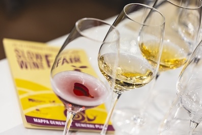Slow Wine Fair: il vino oltre il mercato, verso la comunità