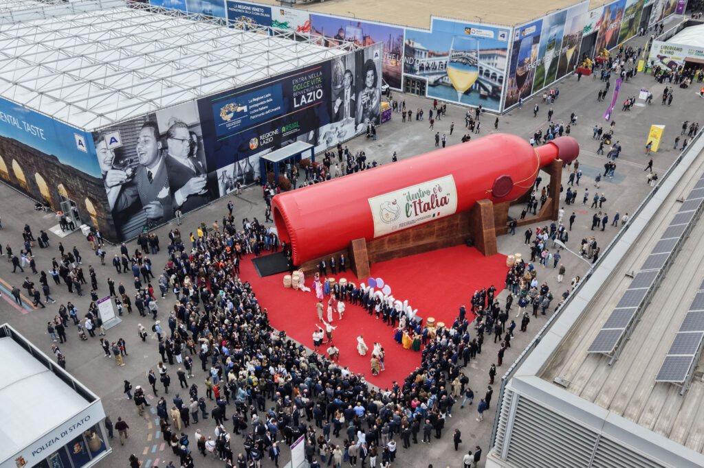 Vinitaly 2026 conferma la sua forza internazionale