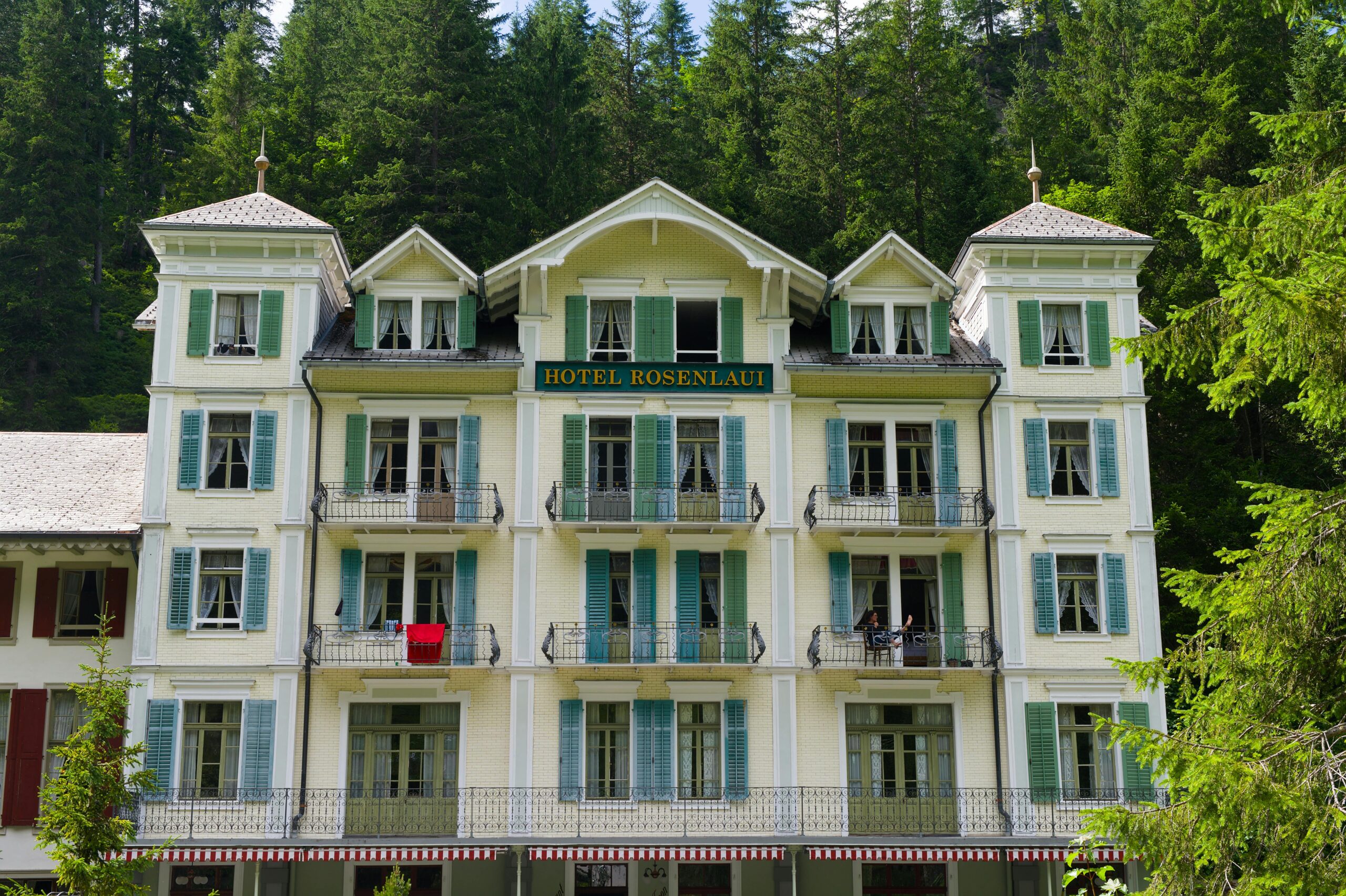 ‘Cuore d’Albergo’: Il Viaggio di un’Italia che Accoglie