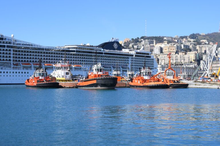Mentre noi partiamo, il porto non va in vacanza