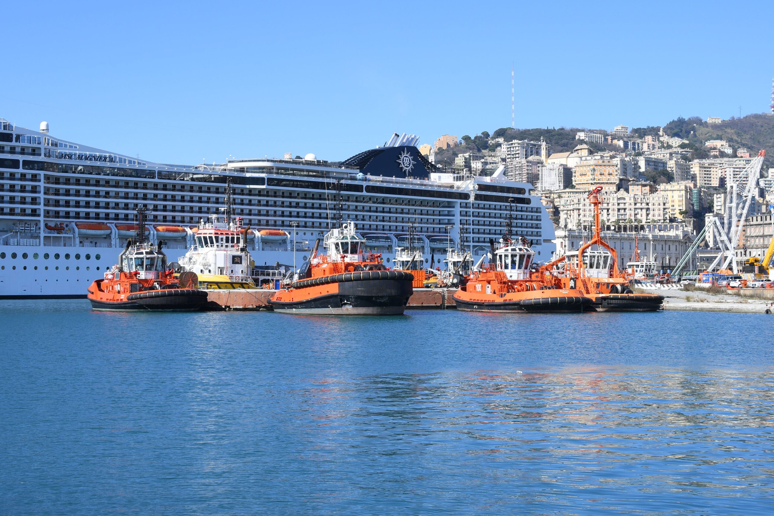 Mentre noi partiamo, il porto non va in vacanza